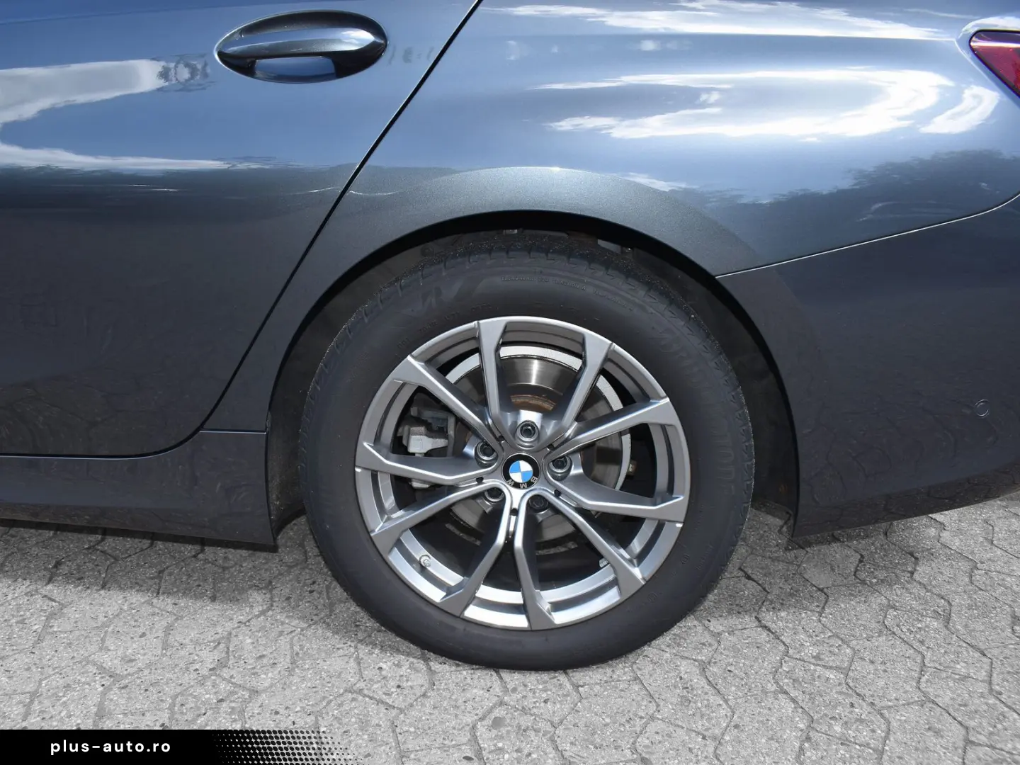 BMW 320i Limousine Sport Line HiFi DAB WLAN GSD AHK