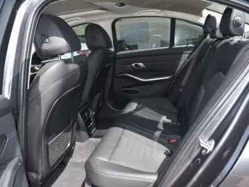 BMW 320i Limousine Sport Line HiFi DAB WLAN GSD AHK