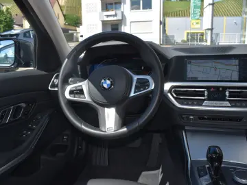 BMW 320i Limousine Sport Line HiFi DAB WLAN GSD AHK