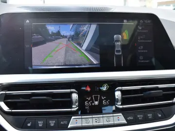 BMW 320i Limousine Sport Line HiFi DAB WLAN GSD AHK