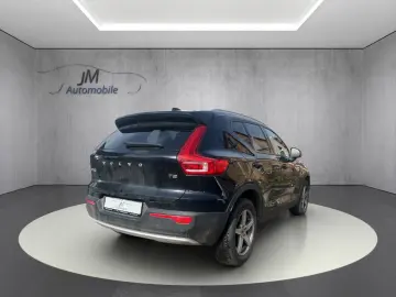 VOLVO XC40 Momentum Pro 2WD LED PDC