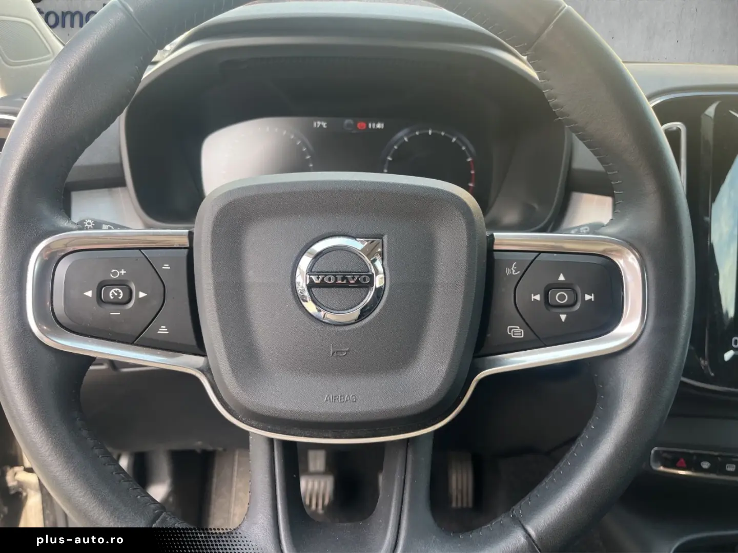 VOLVO XC40 2020 — imagine 10