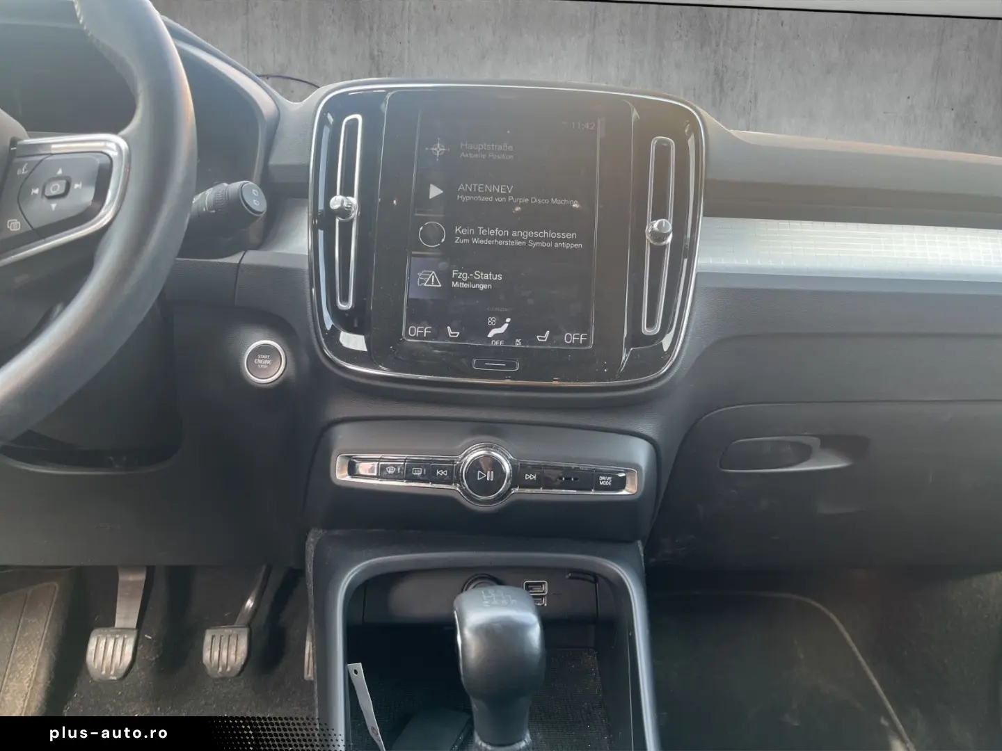 VOLVO XC40 2020 — imagine 13