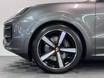 PORSCHE Cayenne E-Hybrid  PASM PANO AHK