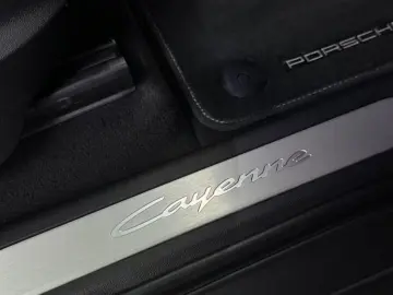PORSCHE Cayenne E-Hybrid  PASM PANO AHK