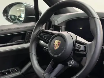 PORSCHE Cayenne E-Hybrid  PASM PANO AHK
