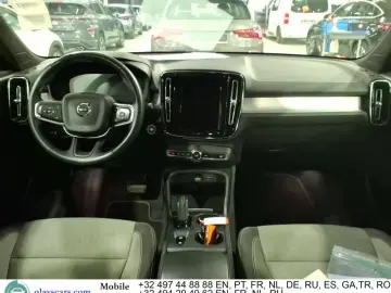 VOLVO XC 40 T2 Momentum Pro Aut. Virtual LED Navi Car