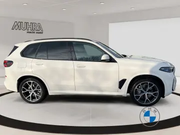 BMW X5 xDrive50e M Sport 21  AHK Pano Softclose H&K