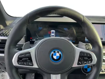 BMW X5 xDrive50e M Sport 21  AHK Pano Softclose H&K