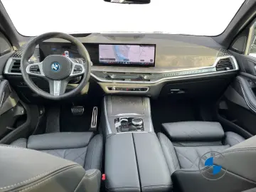 BMW X5 xDrive50e M Sport 21  AHK Pano Softclose H&K