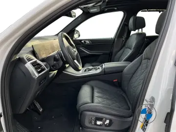 BMW X5 xDrive50e M Sport 21  AHK Pano Softclose H&K