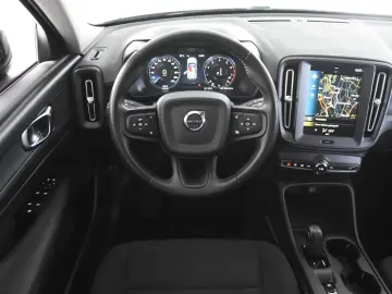 VOLVO XC40 T2 Momentum  1.Hand Navi Park ass.
