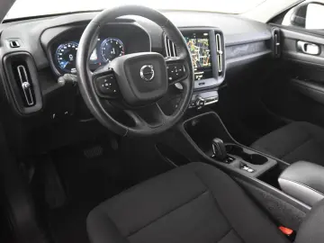 VOLVO XC40 T2 Momentum  1.Hand Navi Park ass.