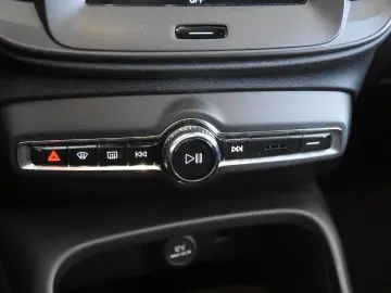 VOLVO XC40 T2 Momentum  1.Hand Navi Park ass.