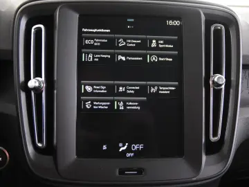 VOLVO XC40 T2 Momentum  1.Hand Navi Park ass.