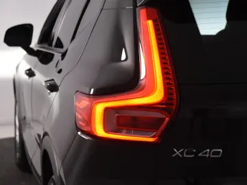 VOLVO XC40 T2 Momentum  1.Hand Navi Park ass.