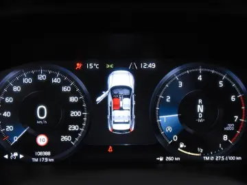 VOLVO XC40 T2 Momentum  1.Hand Navi Kamera Carplay