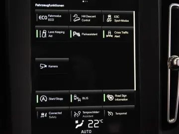 VOLVO XC40 T2 Momentum  1.Hand Navi Kamera Carplay