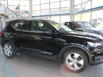 VOLVO XC 40 T2 Momentum Pro 2WD