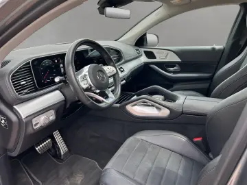 MERCEDES-BENZ GLE300d Cpé AMG Pano DISTRO Trittbrett…