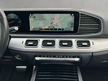 MERCEDES-BENZ GLE300d Cpé AMG Pano DISTRO Trittbrett…
