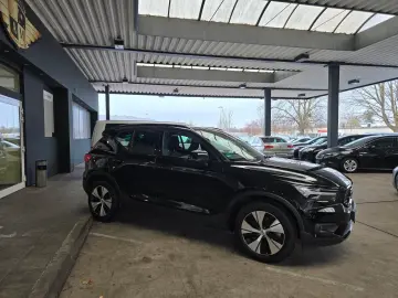 VOLVO XC40 R-Design Expression Recharge Plug-In Hybrid