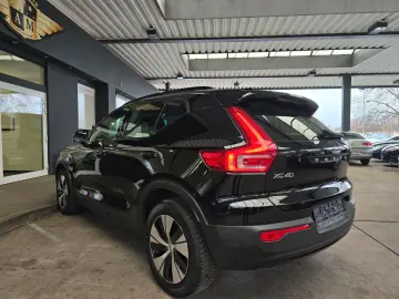 VOLVO XC40 R-Design Expression Recharge Plug-In Hybrid
