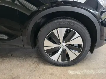VOLVO XC40 R-Design Expression Recharge Plug-In Hybrid