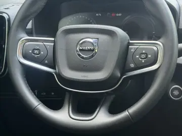 VOLVO XC40 Inscription Expression Recharge Plug-In Hyb