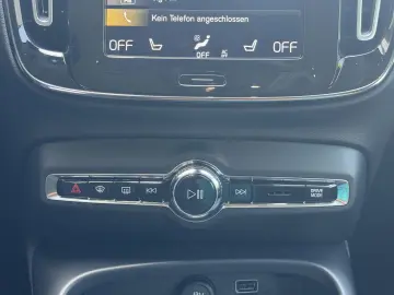 VOLVO XC40 Inscription Expression Recharge Plug-In Hyb