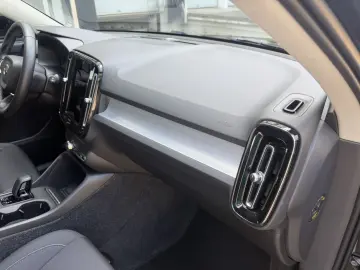 VOLVO XC40 Inscription Expression Recharge Plug-In Hyb