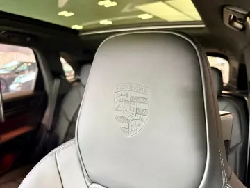 PORSCHE Cayenne GTS PTS-Farbe CarbonDesign HUD Burmester