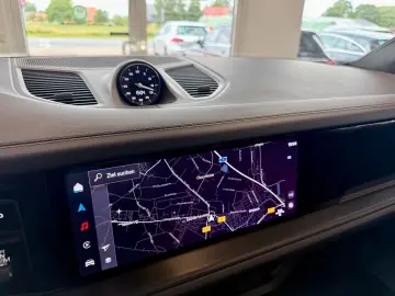 PORSCHE Cayenne GTS PTS-Farbe CarbonDesign HUD Burmester
