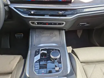 BMW X5 xDrive30d M Sport Pro 7-Sitzer AHK Pano Inno