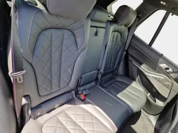 BMW X5 xDrive30d M Sport Pro 7-Sitzer AHK Pano Inno