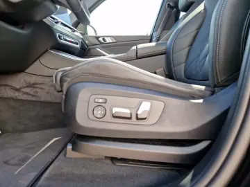 BMW X5 xDrive30d M Sport Pro 7-Sitzer AHK Pano Inno
