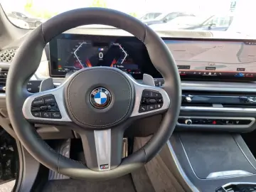 BMW X5 xDrive30d M Sport Pro 7-Sitzer AHK Pano Inno