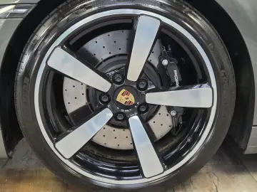 PORSCHE 992 Turbo Cabrio Matrix Sitzlüft Sportabgas 18W