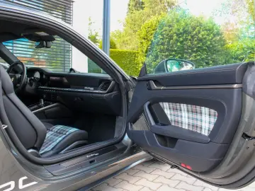 PORSCHE 911 Turbo 50 Jahre   HERITAGE PAKET   BURMESTER