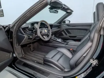 PORSCHE 992 Targa 4 GTS I APPROVED I Lift I Matrix