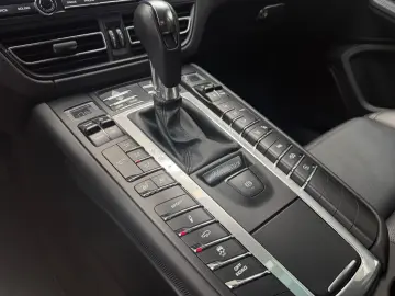 PORSCHE Macan 2.9 GTS  BOSE 14 WEGE SITZE PANO 21
