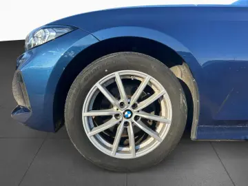 BMW 320d xdrive Lim. LC  SHZ PDC DrAs DAB Bluetooth