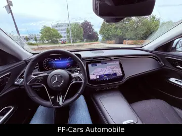 MERCEDES-BENZ E 200 4MATIC Advanced  DigitalLight 36…