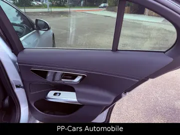 MERCEDES-BENZ E 200 4MATIC Advanced  DigitalLight 36…