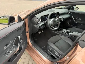 MERCEDES-BENZ CLA 200 AMG Line NAVI SHZ TEMPOMAT
