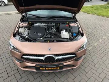 MERCEDES-BENZ CLA 200 AMG Line NAVI SHZ TEMPOMAT
