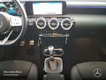 MERCEDES-BENZ CLA 200 Cp AMG LED CArPlay DAB AugReal Ambi