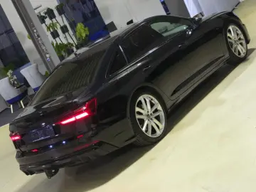 AUDI S6 TDI 3.0V6 SCR quattro tip Leder eSAD AHK Navi