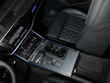 AUDI S6 TDI 3.0V6 SCR quattro tip Leder eSAD AHK Navi