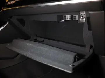 AUDI S6 TDI 3.0V6 SCR quattro tip Leder eSAD AHK Navi